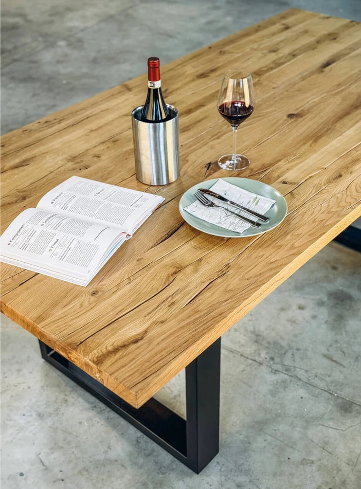 Almunecar Essence Table - Sleek Contemporary Tablepiece