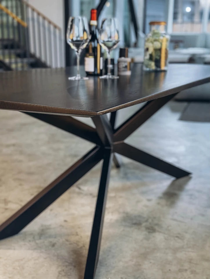 La Palma GeoTable - Contemporary Angular Table