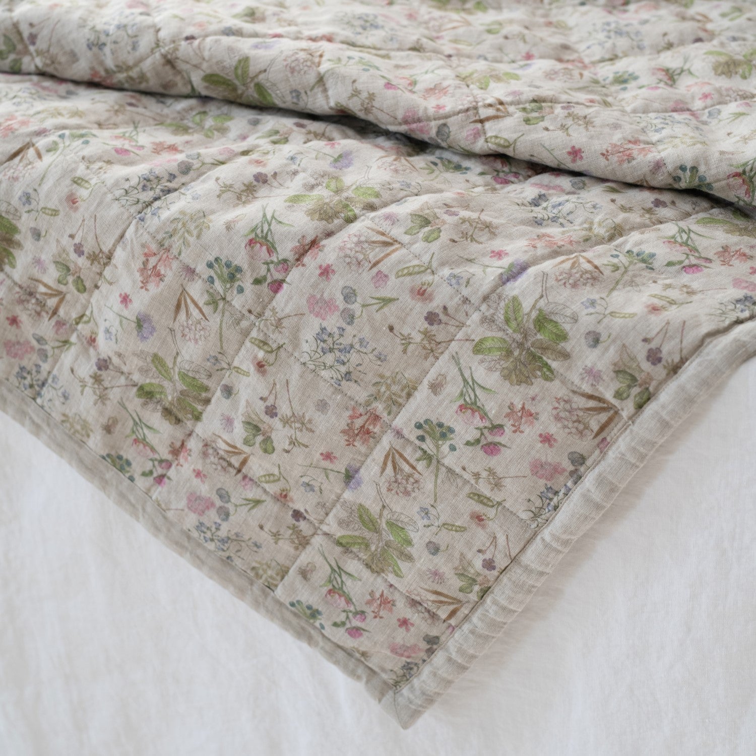 Majadahonda Bliss Linen Comforter - European Flax Quilted Blanket
