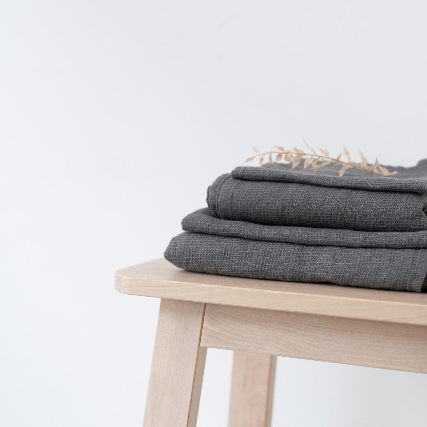 Badalona Bliss Linen Ensemble - Fine Waffle Bath Towels