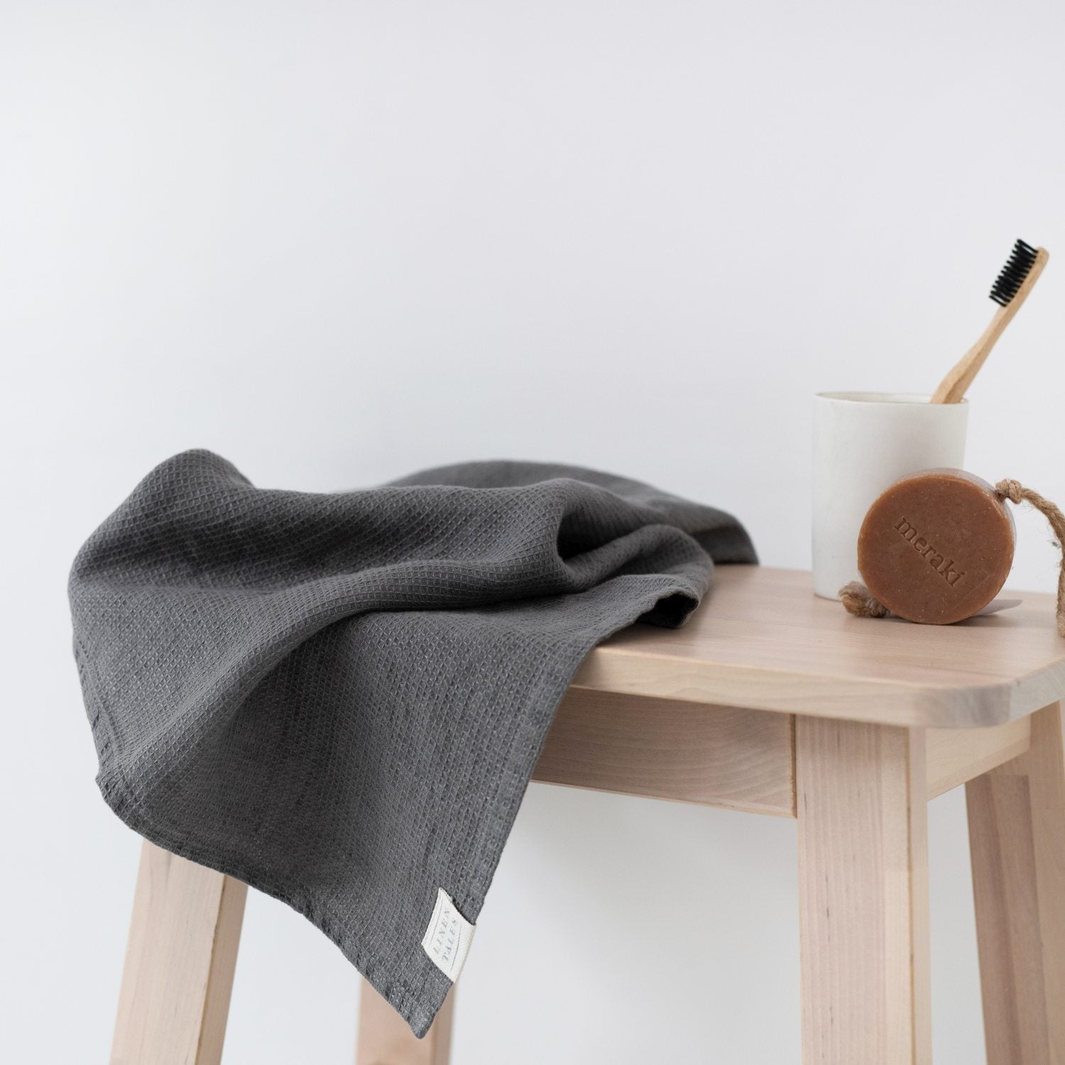 Badalona Bliss Linen Ensemble - Fine Waffle Bath Towels
