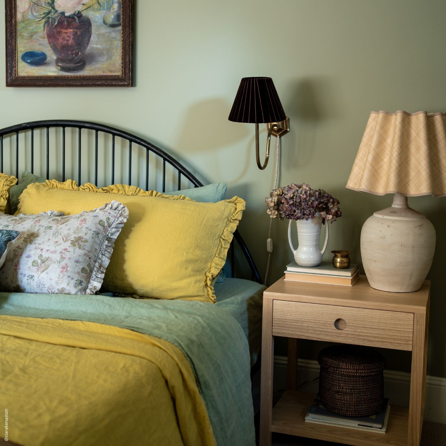 Vila-real Breeze Linen Pillowcase - Frilled Elegance Sleep Cover