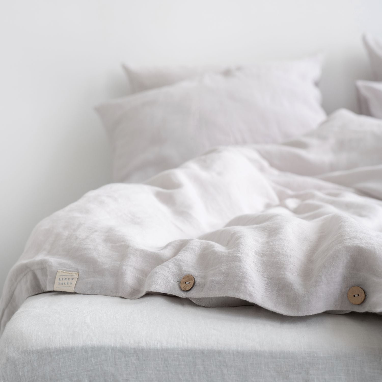 Oliva Linen Sleep Ensemble - Sustainable Linen Duvet Set
