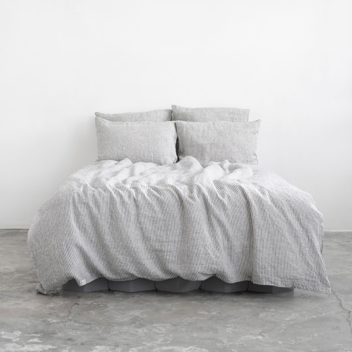 Motril Slumber Linen Ensemble - Handmade Sustainable Duvet Set