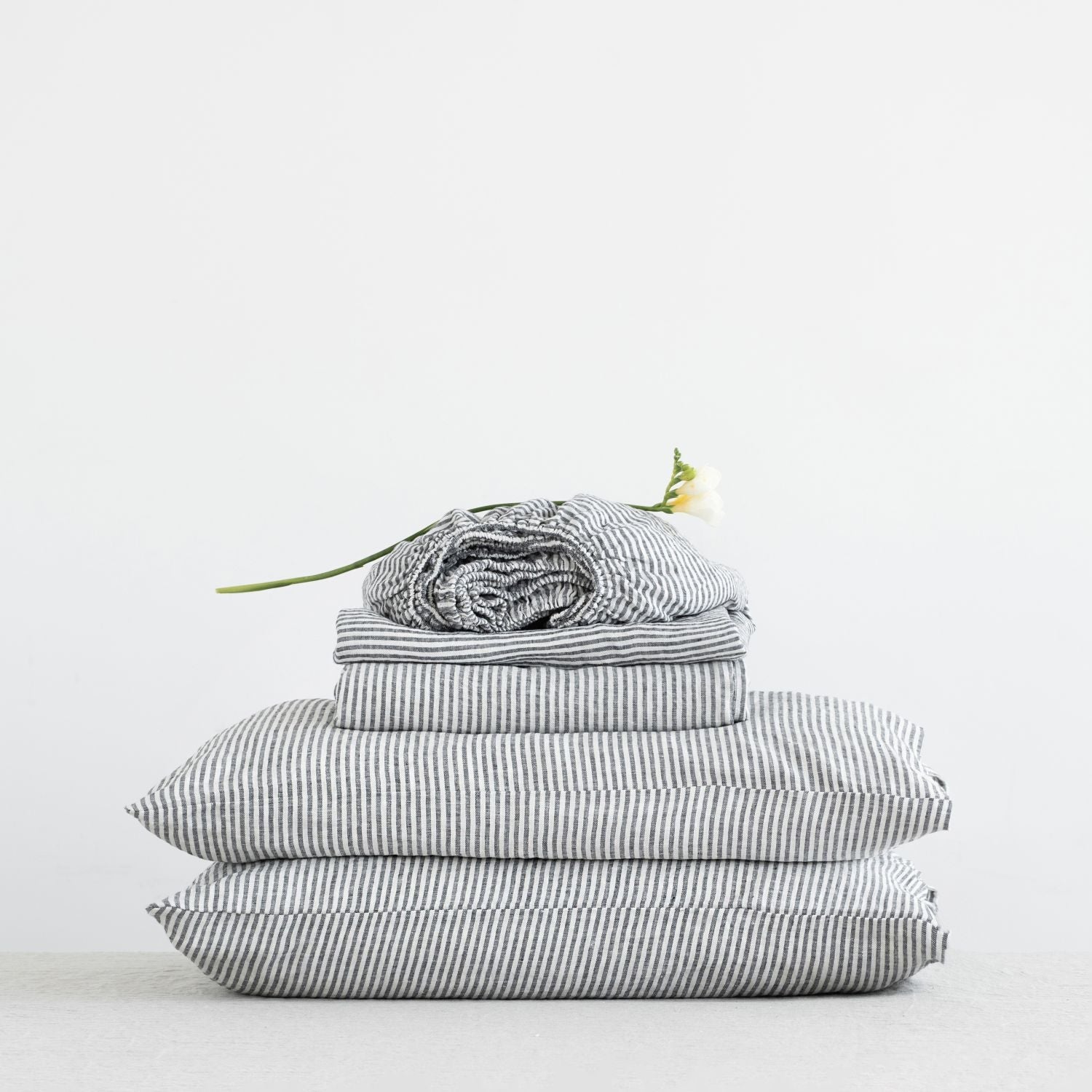 Camargo Linen Dreamscape Set - Eco-Friendly Linen Sheet Collection