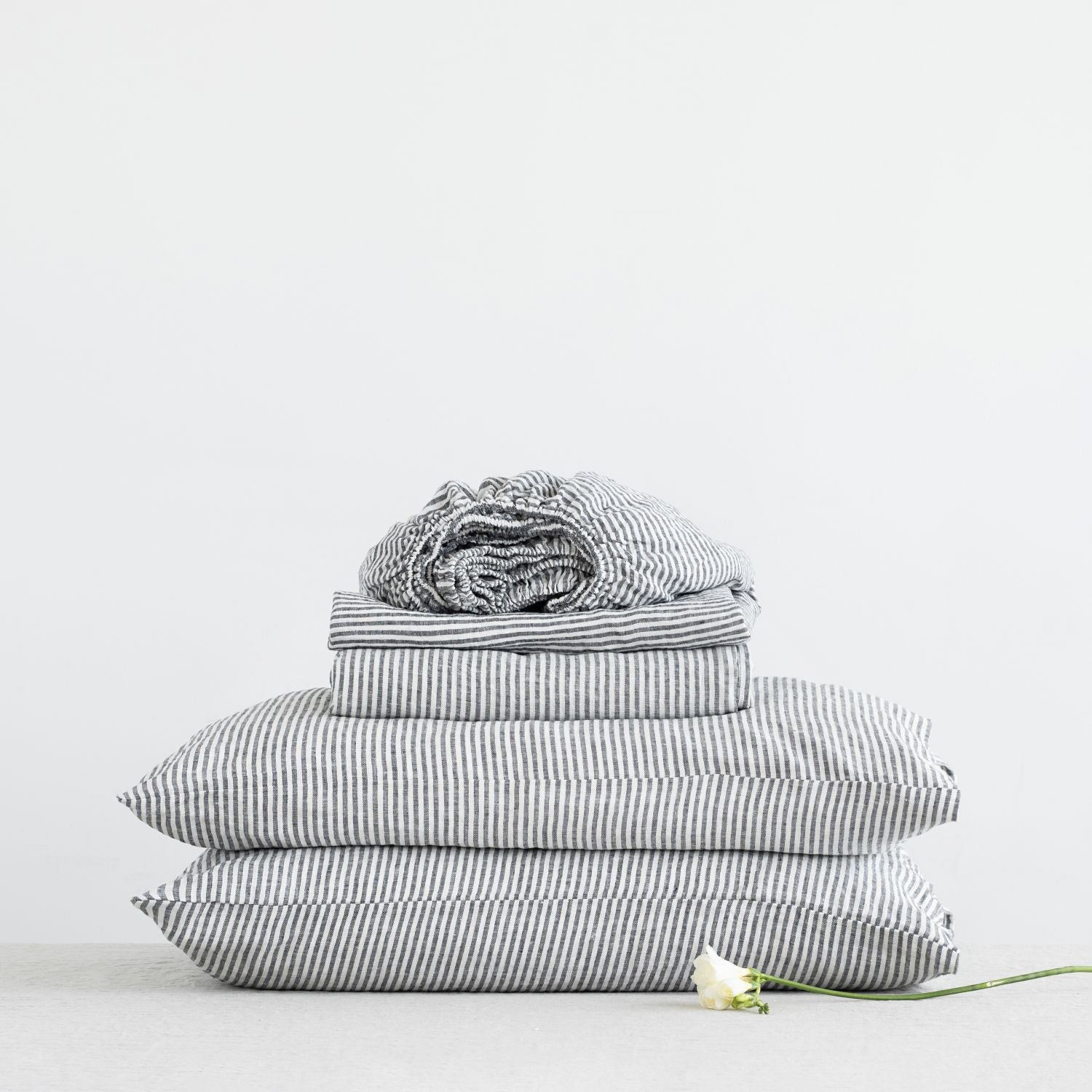 Camargo Linen Dreamscape Set - Eco-Friendly Linen Sheet Collection