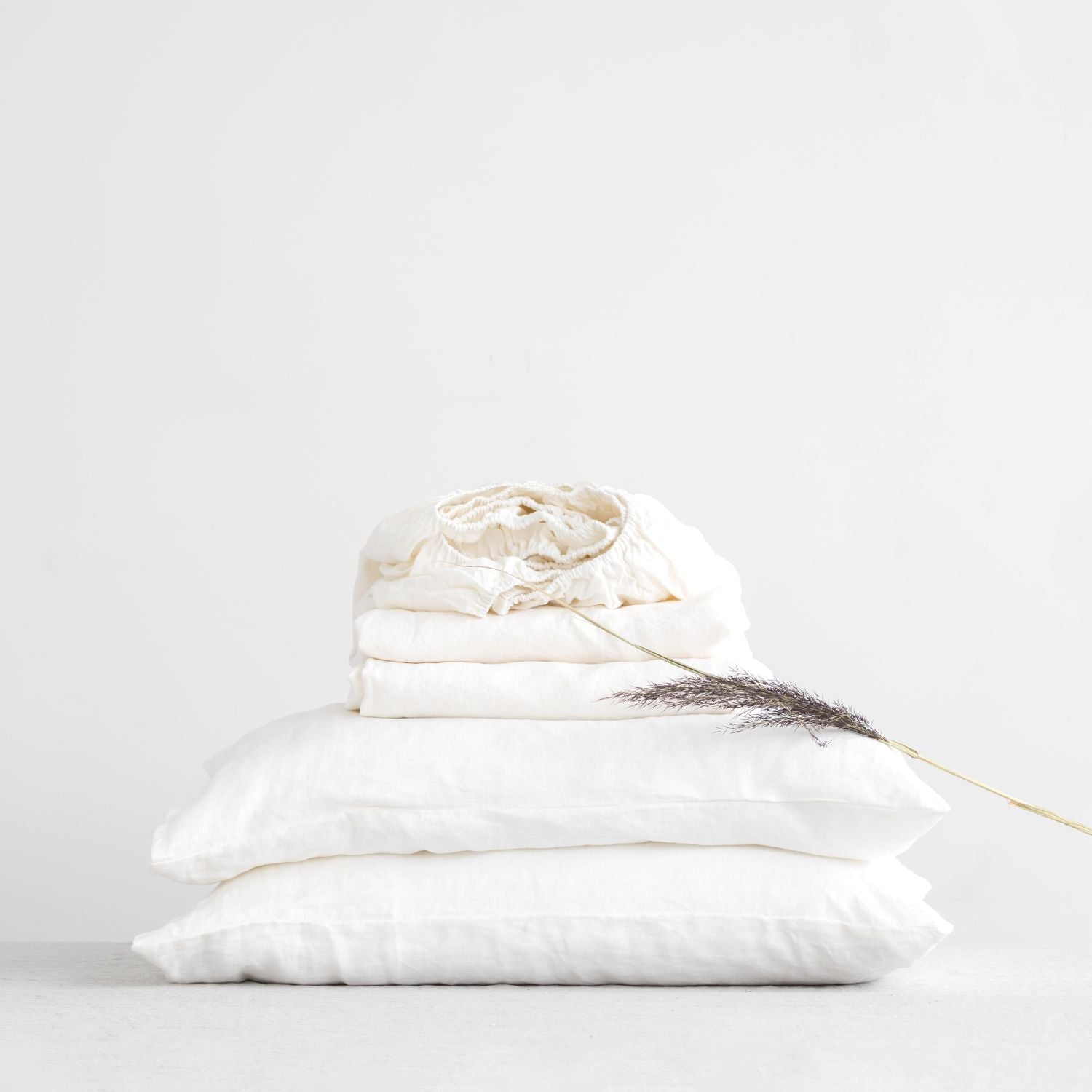 Leioa Linen Luxe Sleep Set - Hypoallergenic Linen Bedding Collection