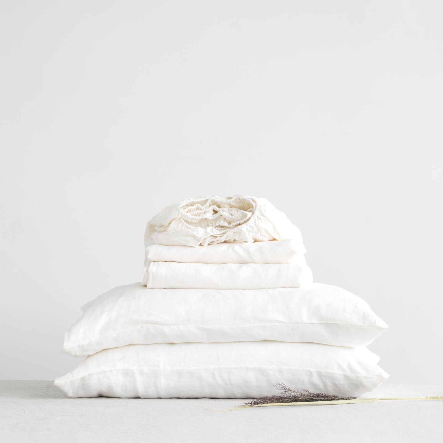 Leioa Linen Luxe Sleep Set - Hypoallergenic Linen Bedding Collection
