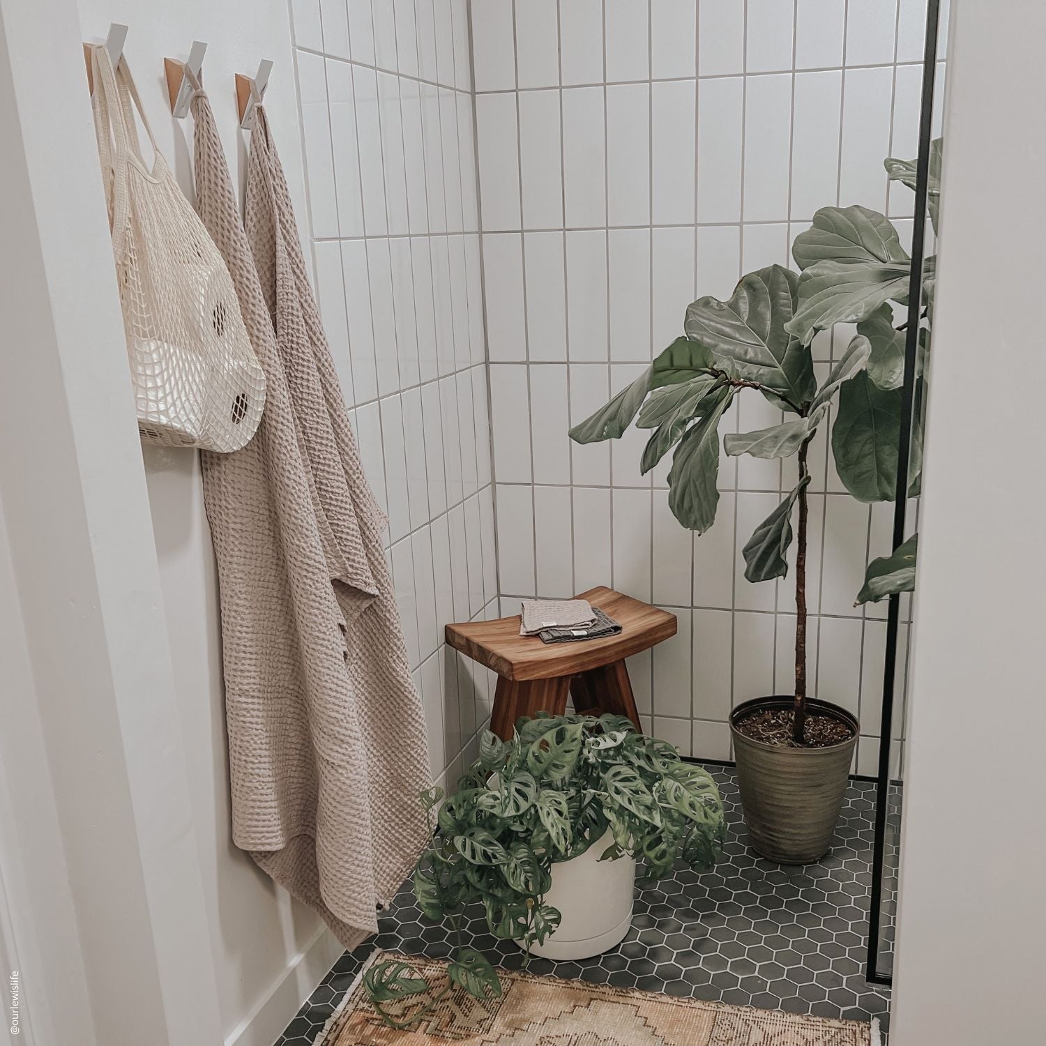 Girona Spa Oasis Towels - Voluminous Linen Waffle Set