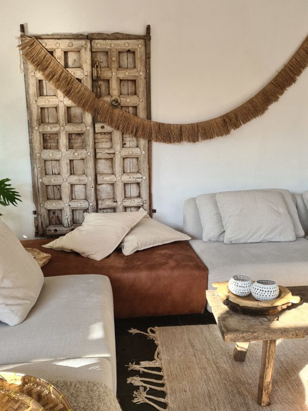 Valencia Raffia Garland - Natural Fiber Decoration