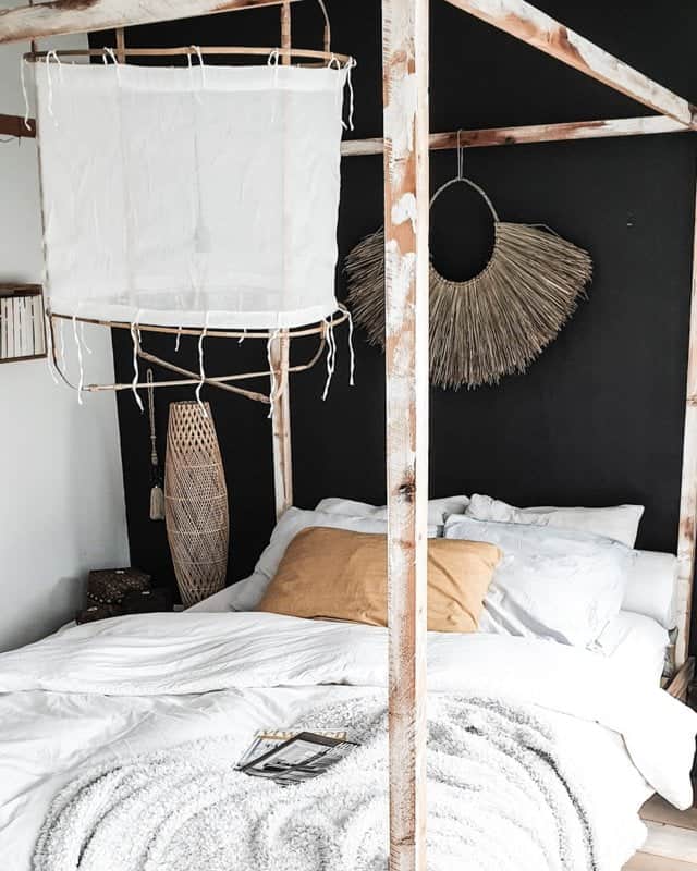 Las Salinas Open Wicker Lamp - Elegant Lighting Solution