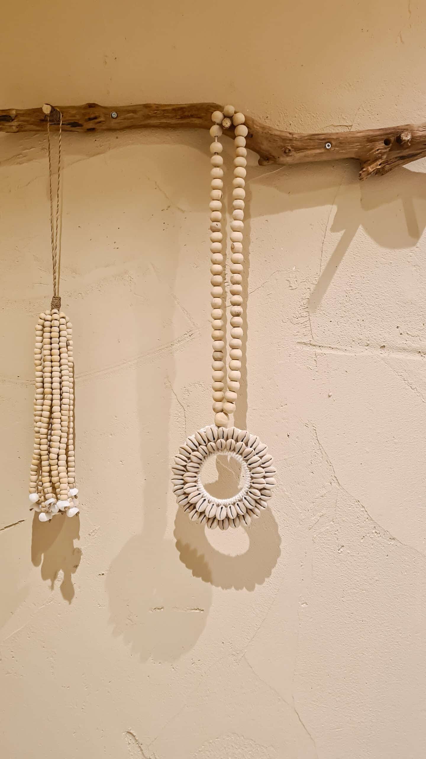 Almansa Door Hanger - Elegant Stylish Addition