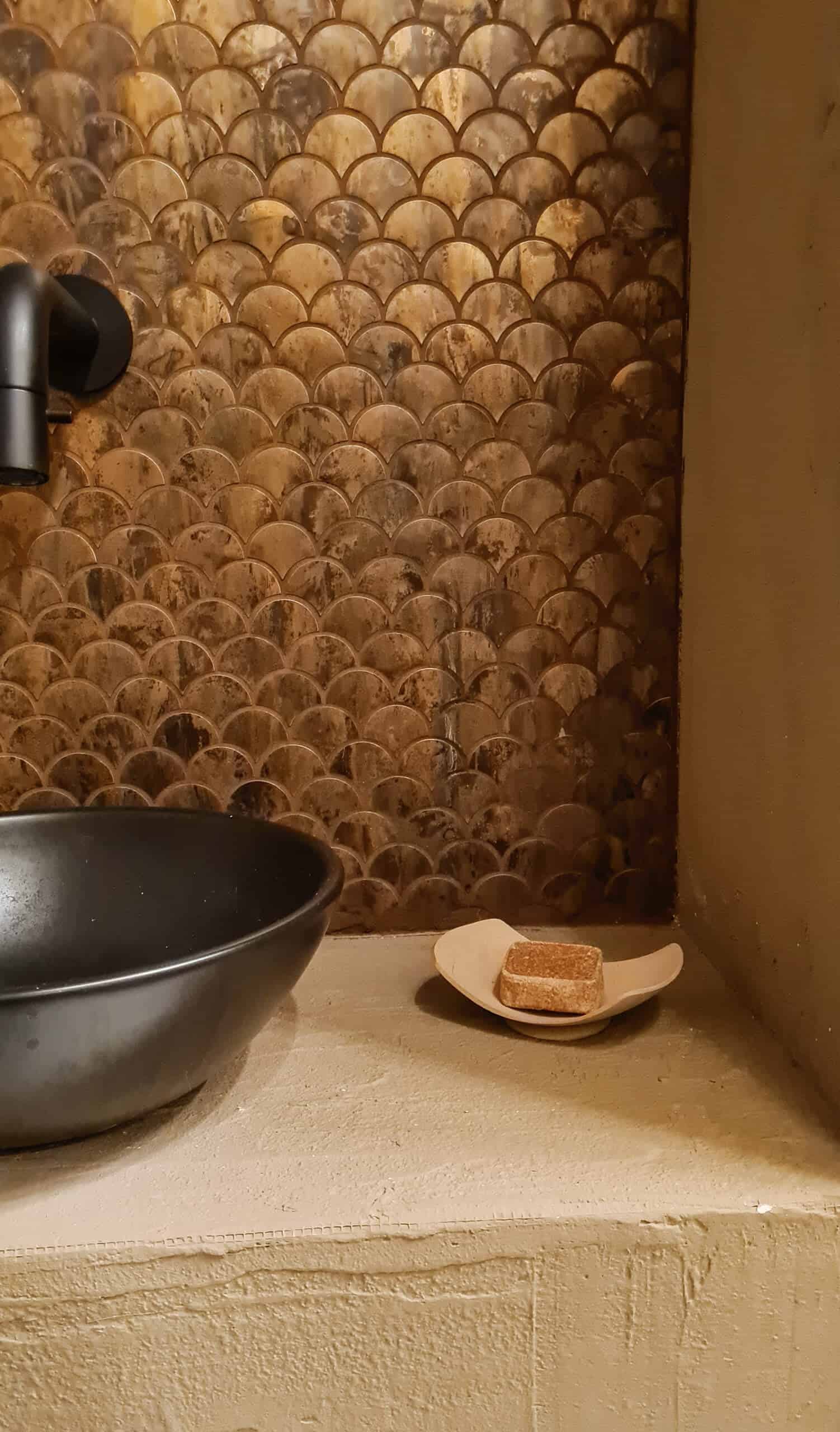 Alhambra Elegant Dish Stand - Elongated Soap Dish