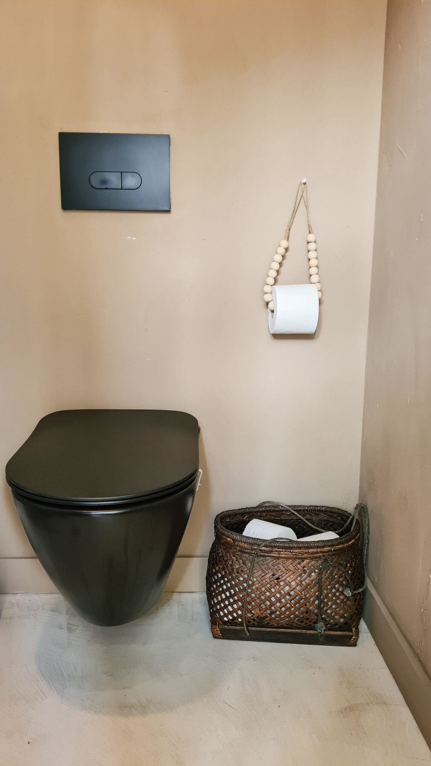 Aguilas Wood Tissue Holder - Chic Bohemian Bathroom Accessory