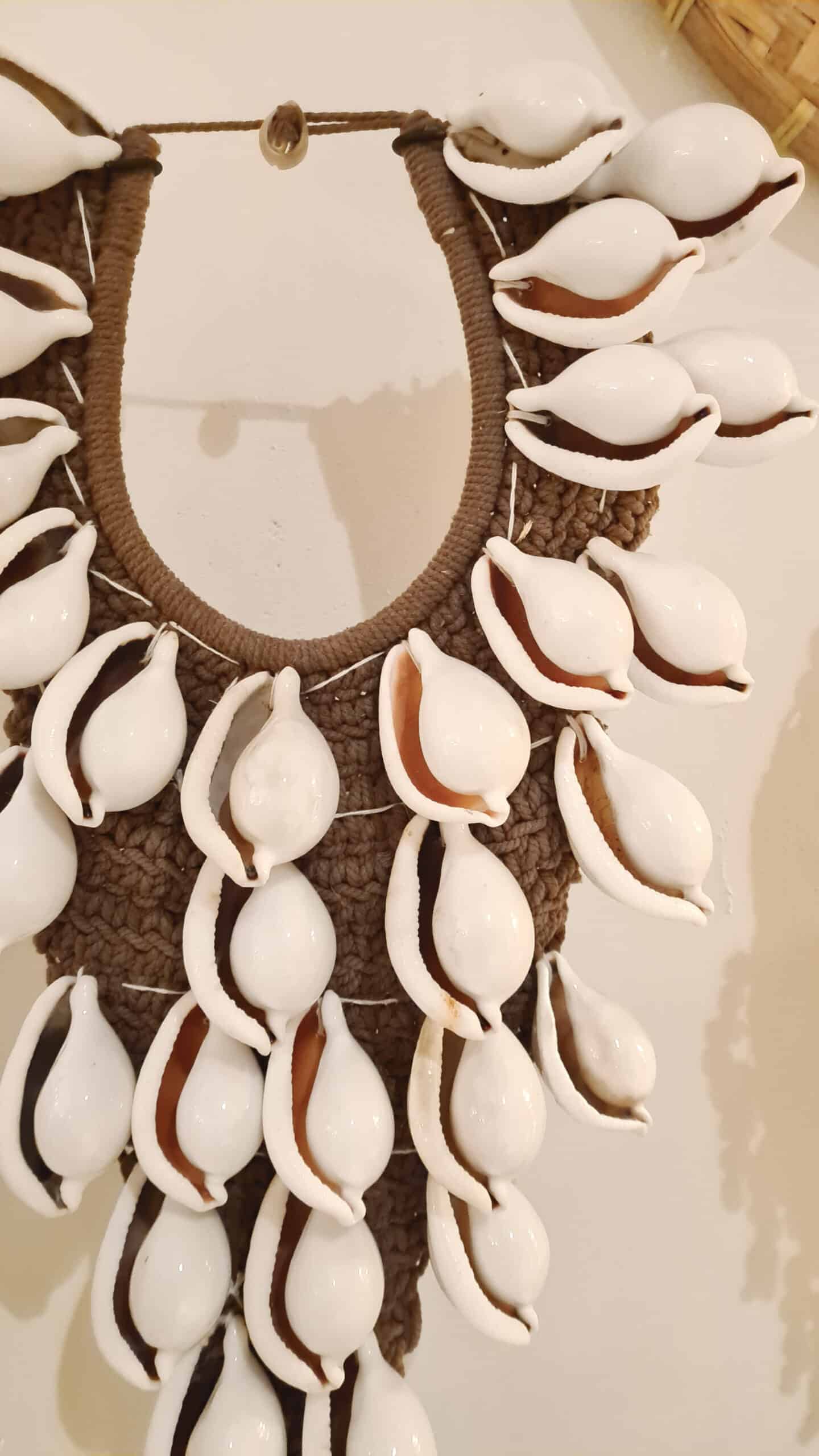 Algorta Shell Necklace Display - Tribal Elegance Display