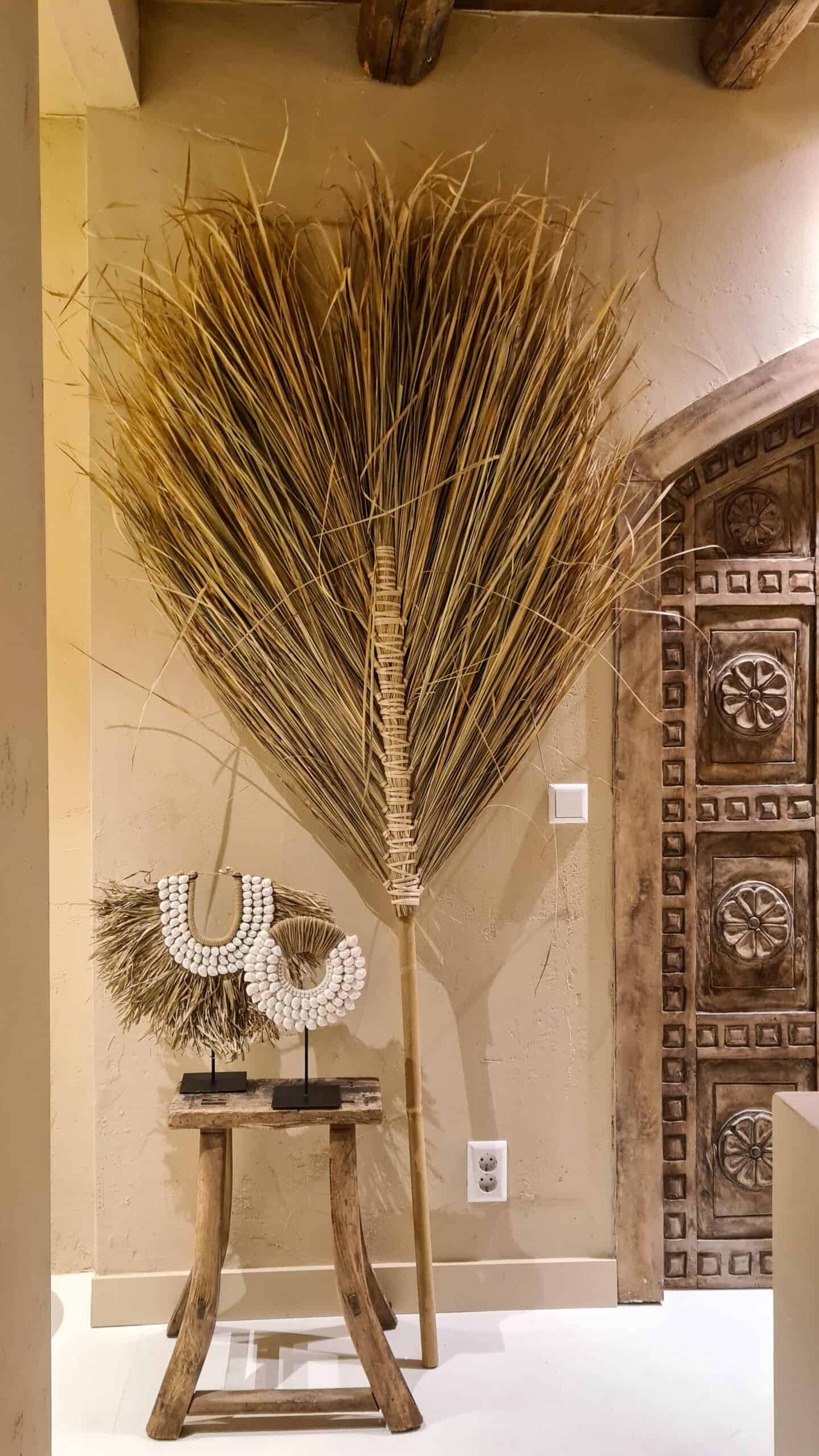 Valencia Shells Necklace - Elegant Beach Accessory