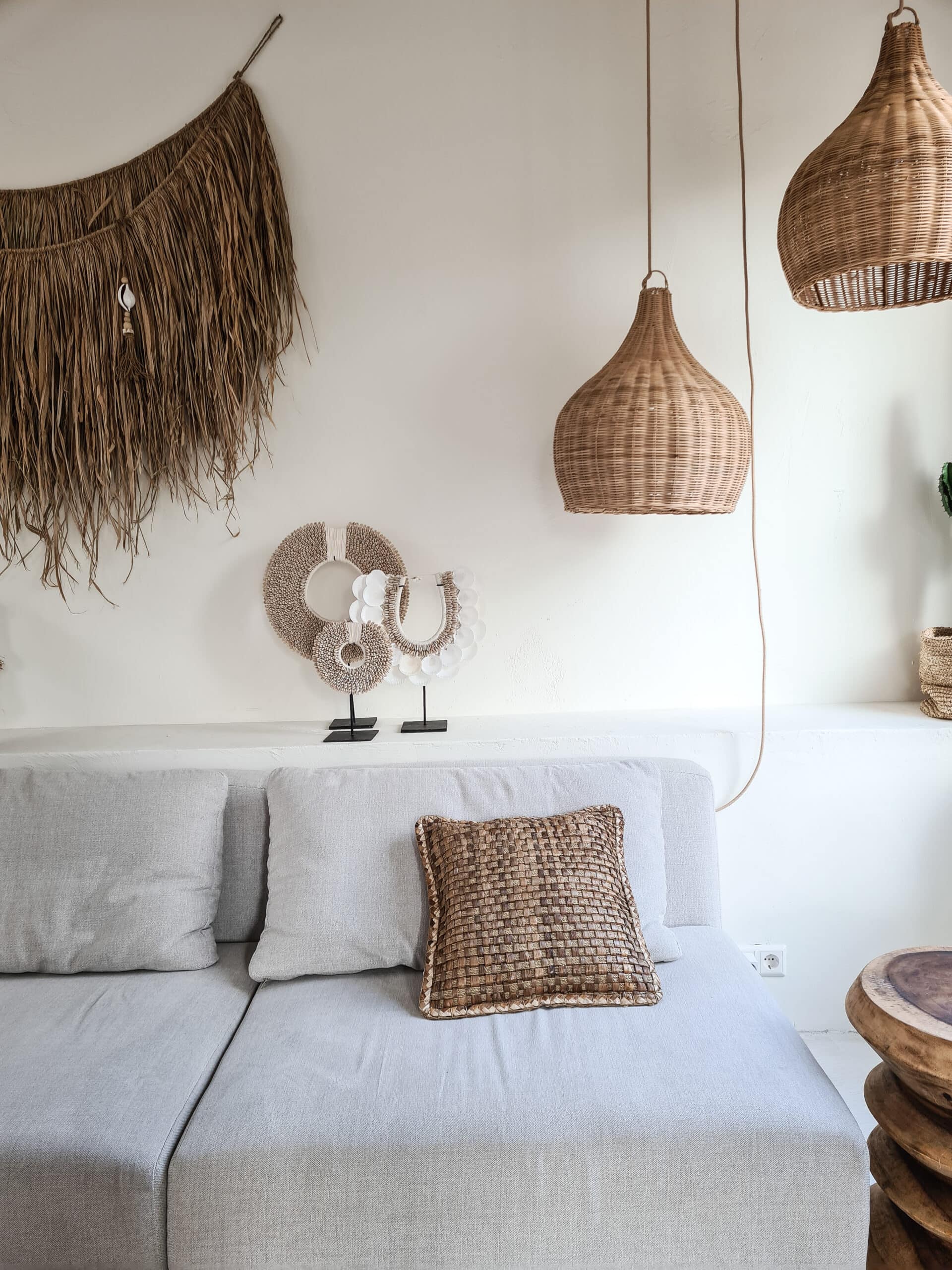 Cies Islands Shell Necklace - Elegant Seashell Jewelry