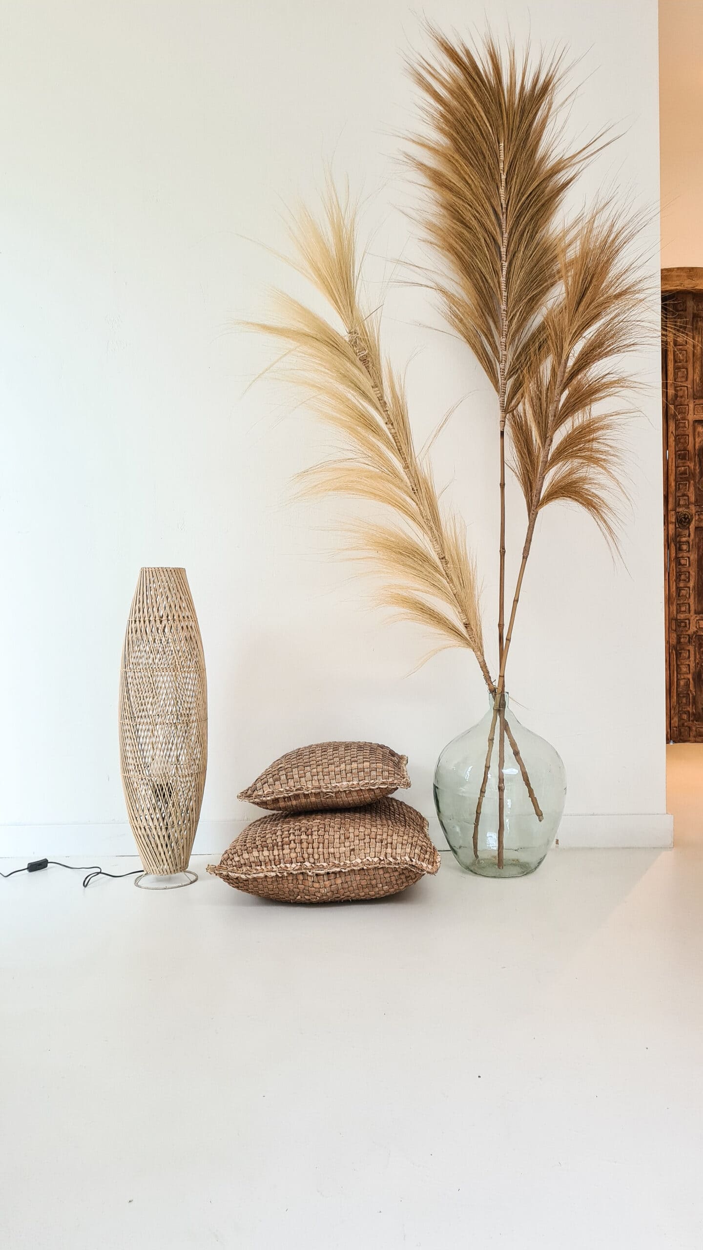 Las Salinas Open Wicker Lamp - Elegant Lighting Solution
