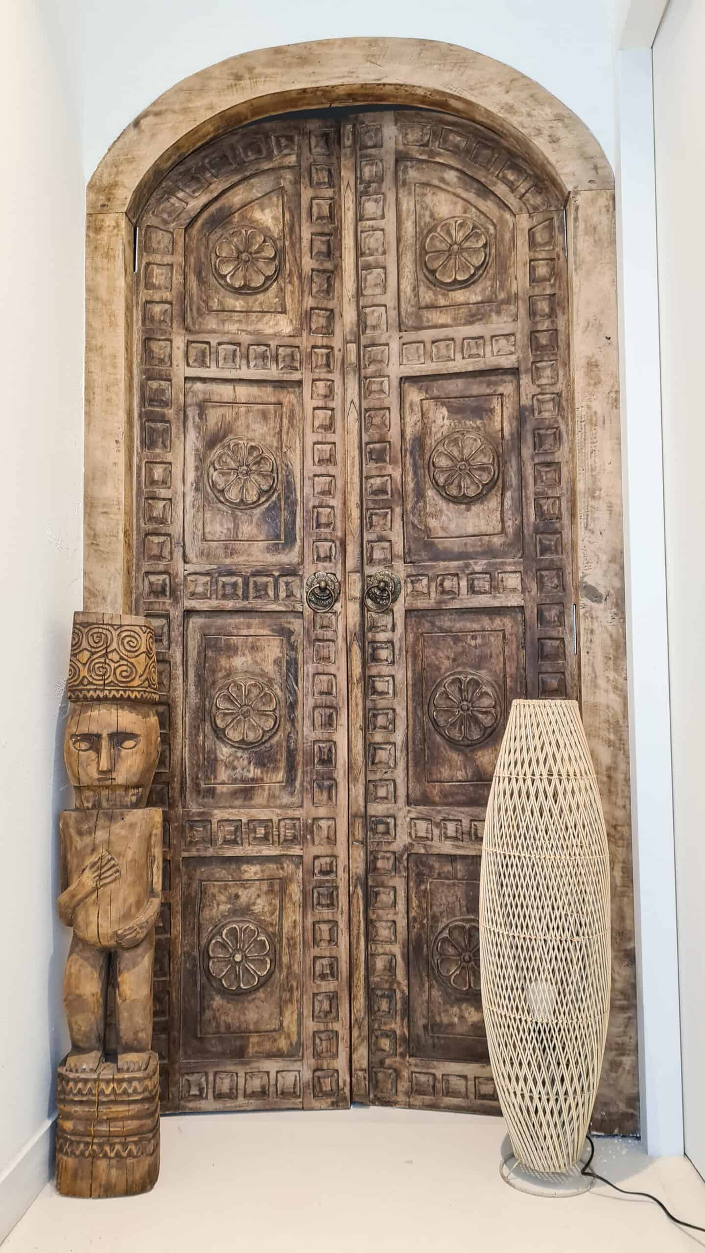 Las Salinas Open Wicker Lamp - Elegant Lighting Solution