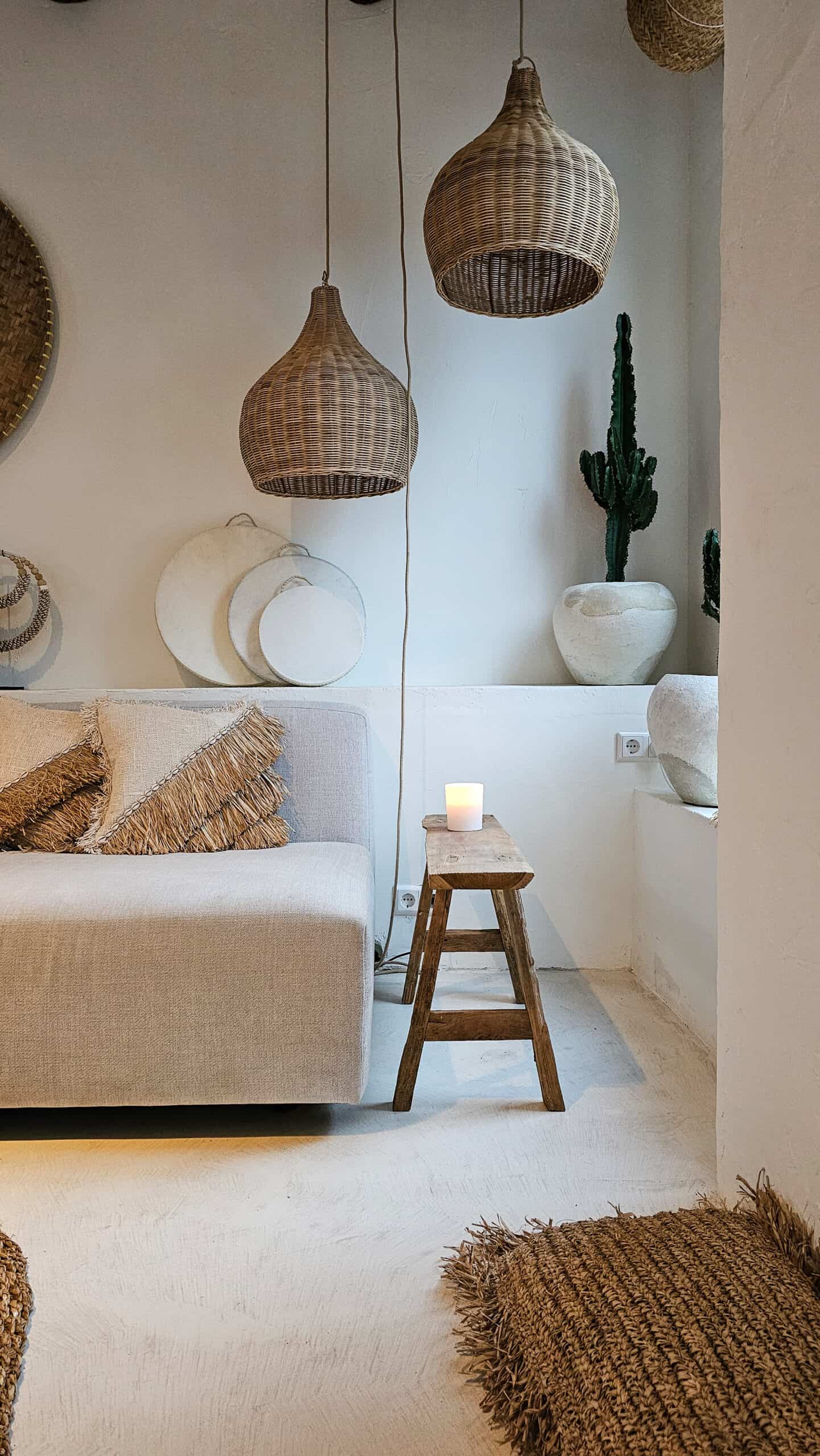 Galapagar Teak Charm Bench - Wooden Bench Model