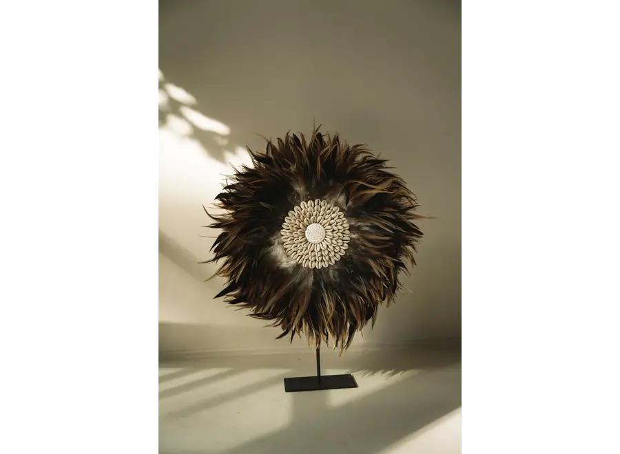 Cazorla Bohemian Display - Feather & Shell Decor