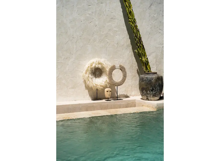 Cazorla Bohemian Display - White Feather Stand