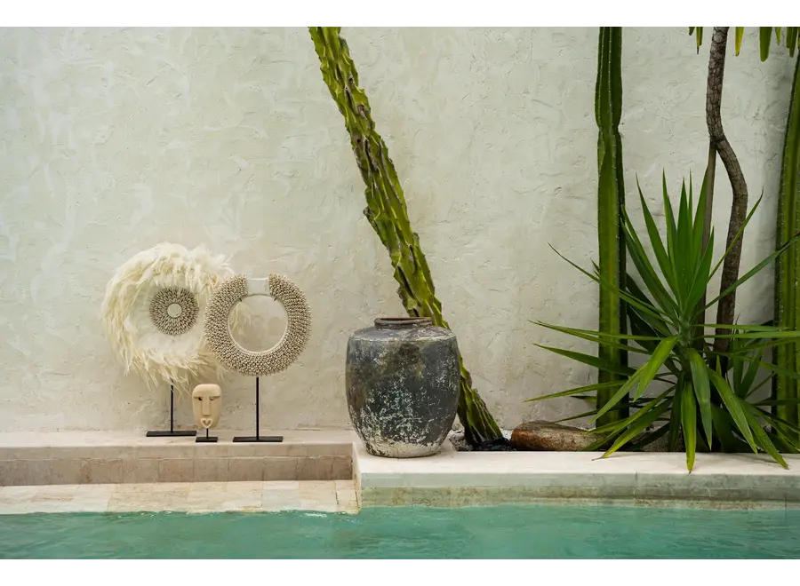 Cazorla Bohemian Display - White Feather Stand