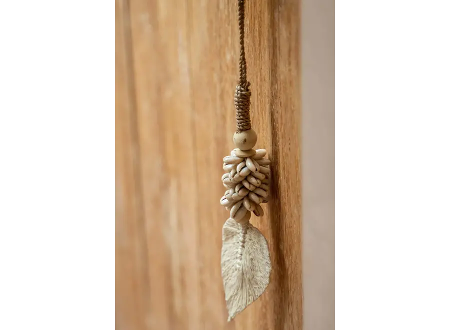 Valle de Ordesa Charm Tassel - Shell Handmade Tassel