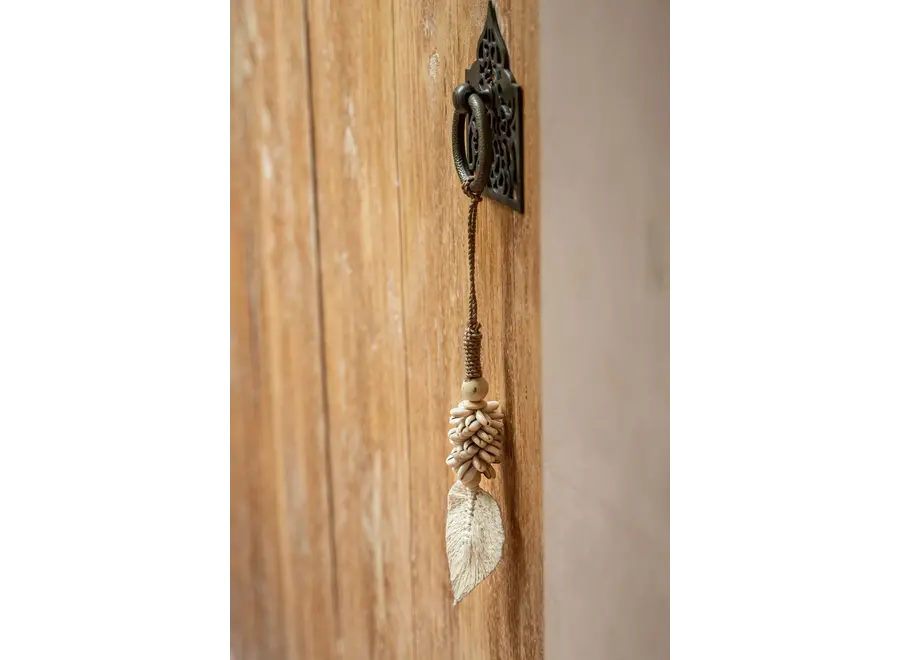 Valle de Ordesa Charm Tassel - Shell Handmade Tassel