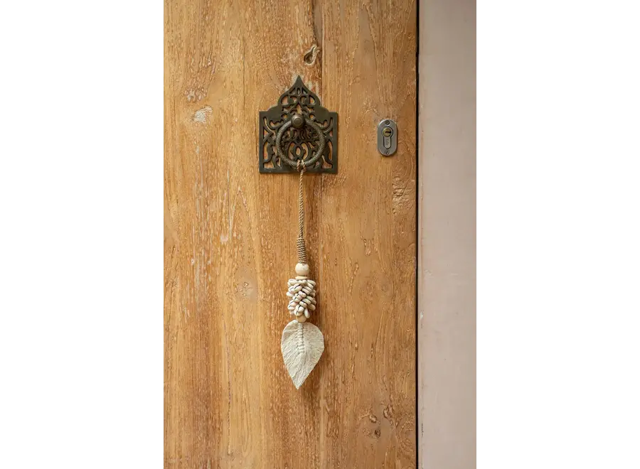 Valle de Ordesa Charm Tassel - Shell Handmade Tassel