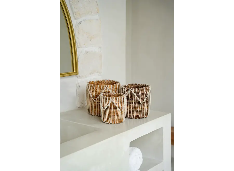 Mallorca Macra-Mazing Holder - Banana Leaf Basket