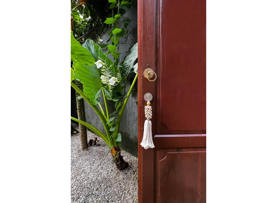 Mallorca Bohemian Keychain - Handmade Seashell Tassel Keychain