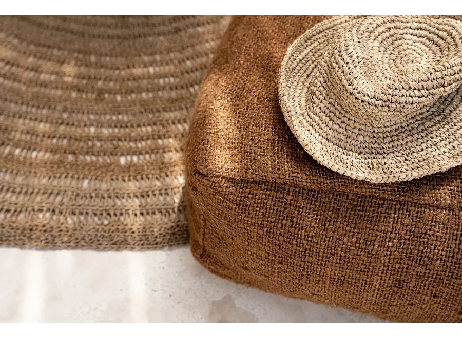 Sierra Nevada Beauty Coaster - Cotton Pouffe