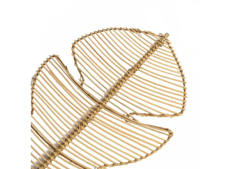 Zahara de la Sierra Leaf Display - Rattan Deco Piece