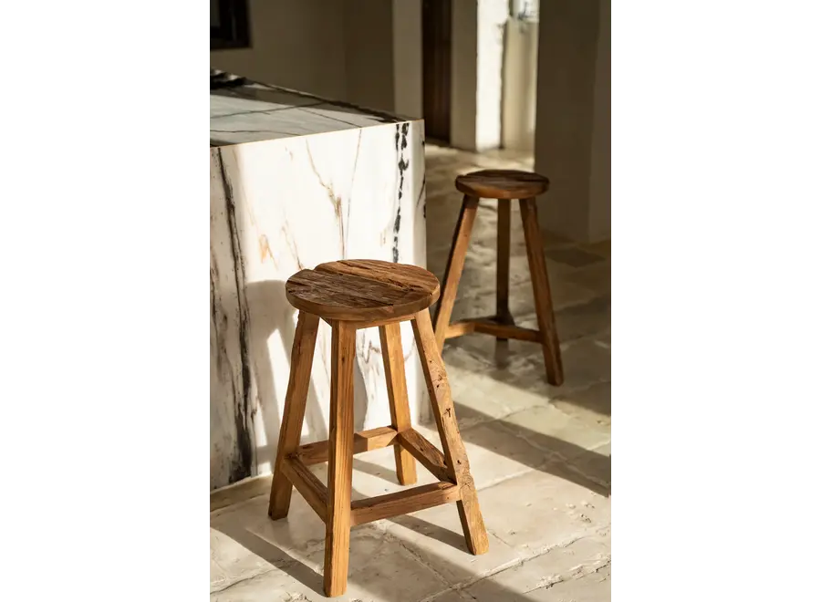 Zahara de la Sierra Beauty Stool - Teak Wood Stool