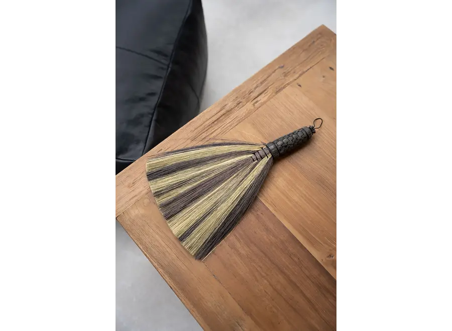 Cadaqués Charm Hand Sweeper - Boho Grass Brush