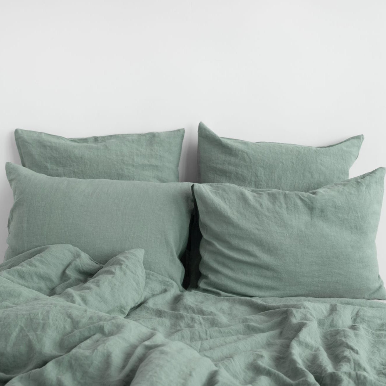 Almunecar Dream Linen Sleeper - European Hypoallergenic Pillowcase