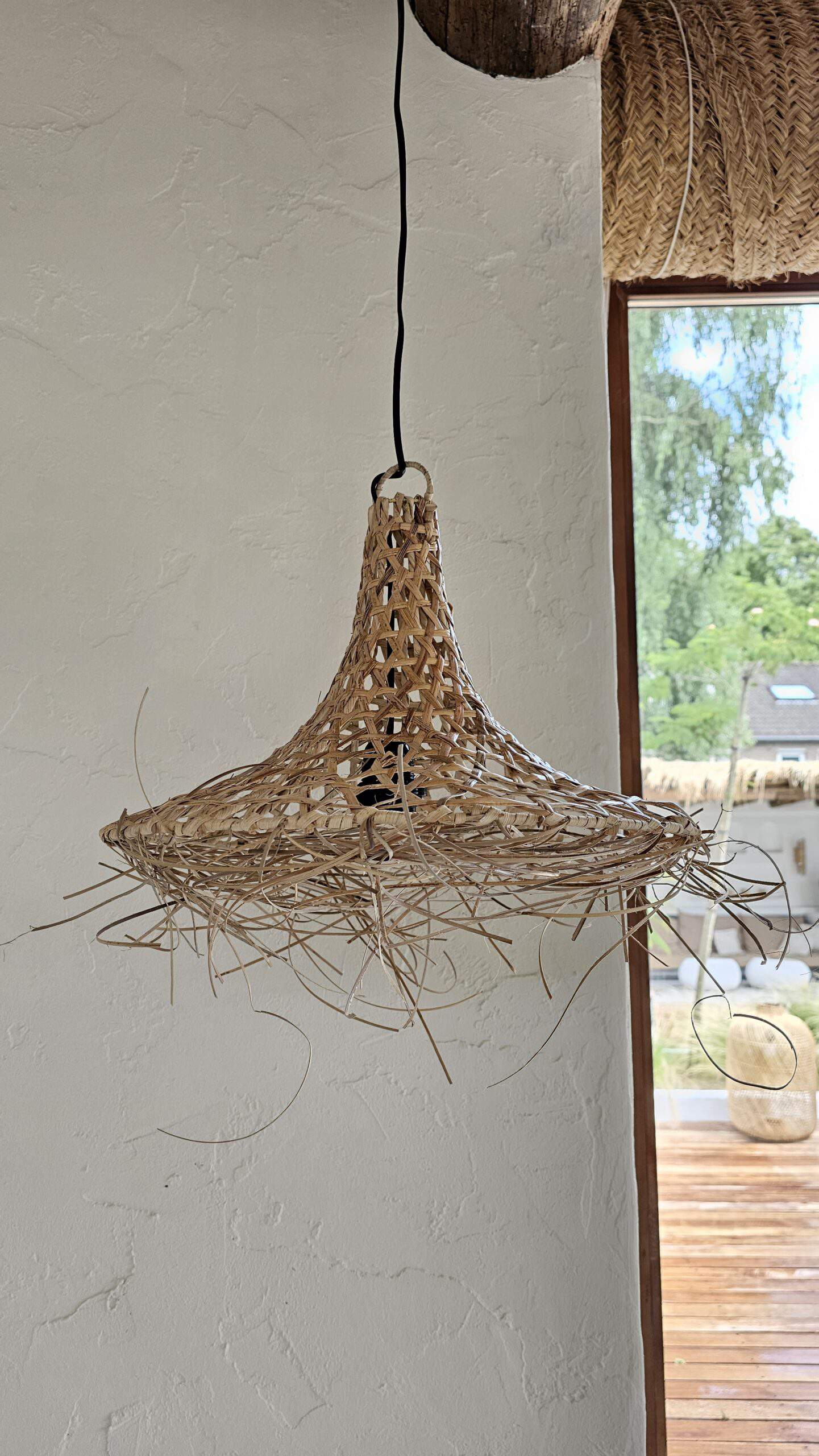 Oliva Lamp with Tendrils - Stylish Lighting